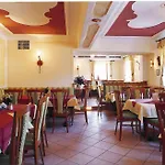 Penzion Gasthof Muhr Wirt Z'bierbaum 3*