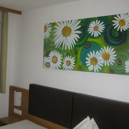 Gasthof Muhr Wirt Z'bierbaum ゲストハウス